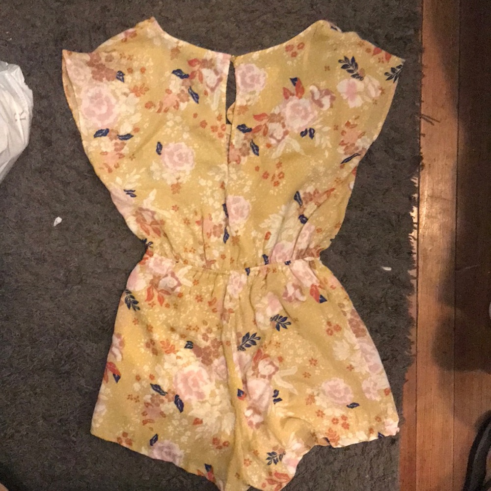 Romper - Picture 4 of 4